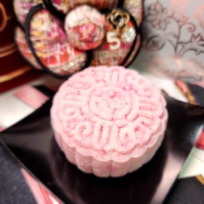 Essential Oil Series - 4 Curated Flavours Essential Oils Snowskin Mooncakes - Image 2