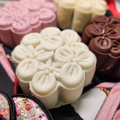 Mini Series - 4 Mini Snowskin Mooncakes - Image 4